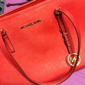 RED MICHAEL KORE BAG